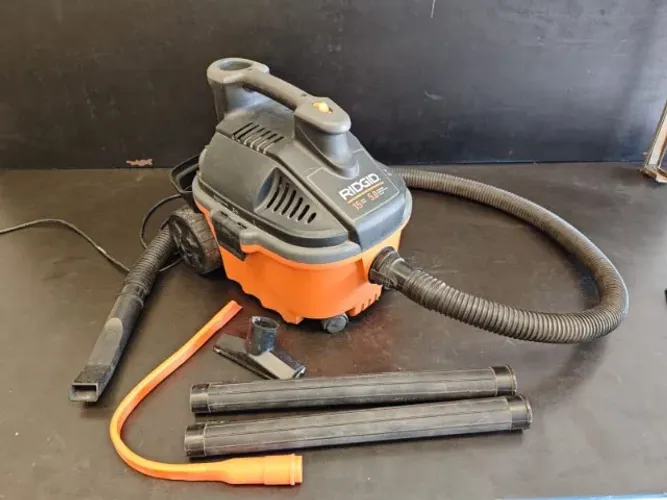 ASPIRADOR INDUSTRIAL RIDGID 5 HP WD-4075BR 15,16 LTS 220V