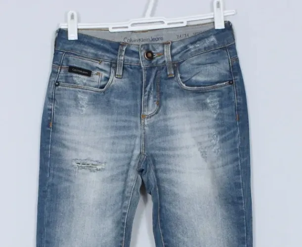 calça jeans feminina destroyed azul ck calvin klein skinny y2k - veste 34 - ref. 5608