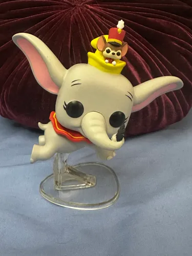 Funko Pop Disney: Dumbo com Timothy (número 281)