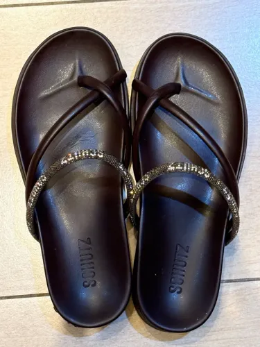 Chinelo Schütz 