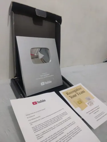 Placa do YouTube Original 100k
