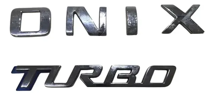 Emblema Traseiro Chevrolet Onix It Turbo 2020 A 2024 Sedan Cromado
