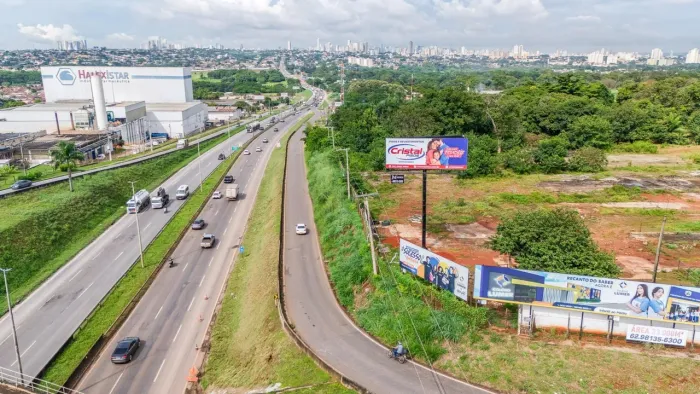 Área na BR-153 com 6.128 m² para logística e operação comercial