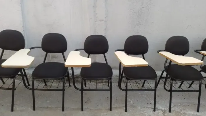 Cadeira Escolar - Cursos , Auto escola