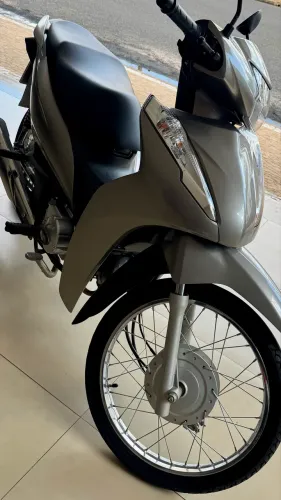 HONDA BIZ 110i PRATA 2022/2023 - OPORTUNIDADE ÚNICA