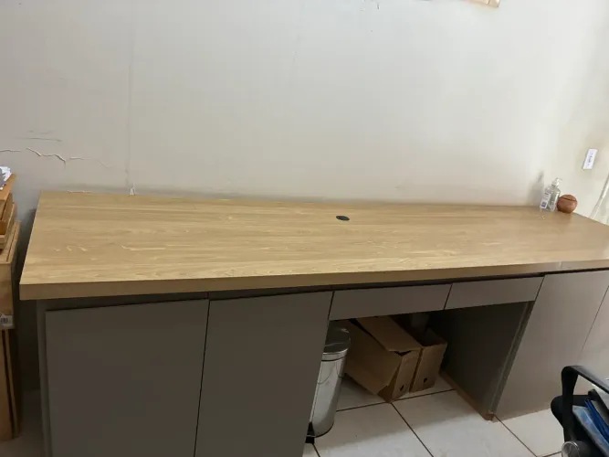 Balcão em fórmica e mdf