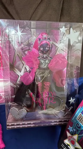 Monster high catty fang vote 