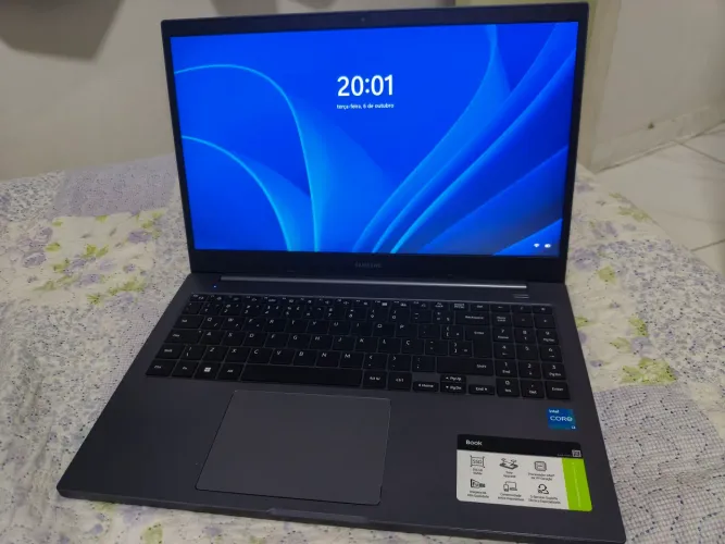 Samsung Book i3 11ª Geração - 8GB + SSD 256GB - Bateria Ótima - novo