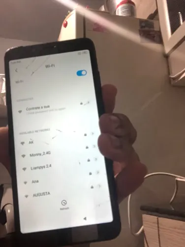 Estou vendendo um celular Chay Omi 11 por R$300 em ótimas qualidades funcionando tudo 