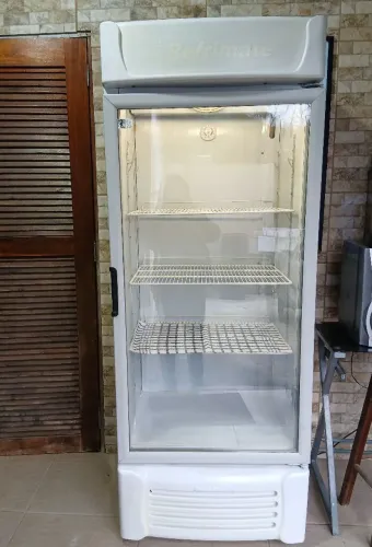 Vendo geladeira expositores Refrimate 410 litros