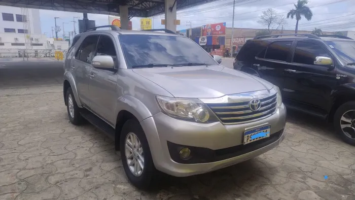 Toyota Hilux SW4 SR 4X2 2.7/ 2.7 Flex 16V Aut. 2015