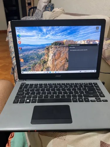 Notebook Acer Gamer i5- 12 de RAM - SSD