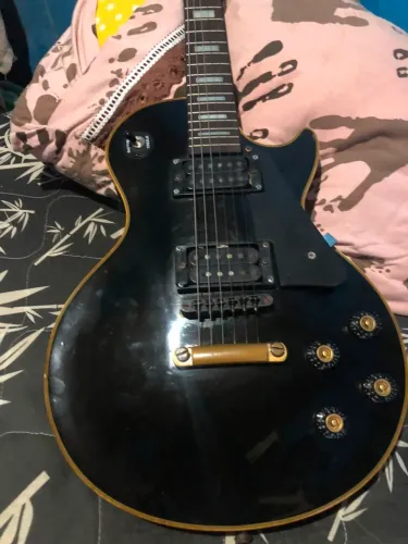 VENDO OU TROCO GUITARRA 