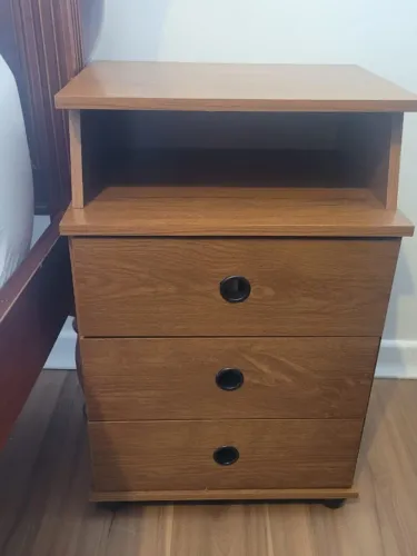 Mesa De Cabeceira EJ Móveis Mudo Luxo 3 Gavetas Nicho Freijó