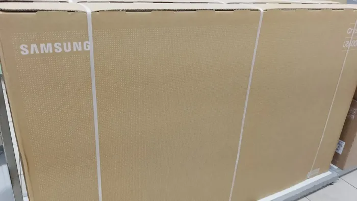 Smart TV Samsung 75 polegadas 4K borda infinita comando de voz na caixa completa