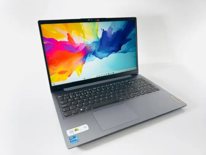 Notebook Lenovo I3-10th-8GB Ram-Ssd 256GB-Tela 15.6HD
