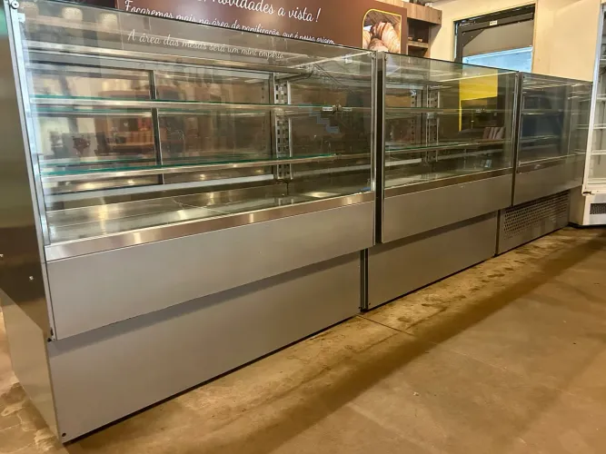 Vitrine expositora 3 módulos de 1,30 m. 
