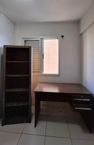 Estante e escrivaninha 