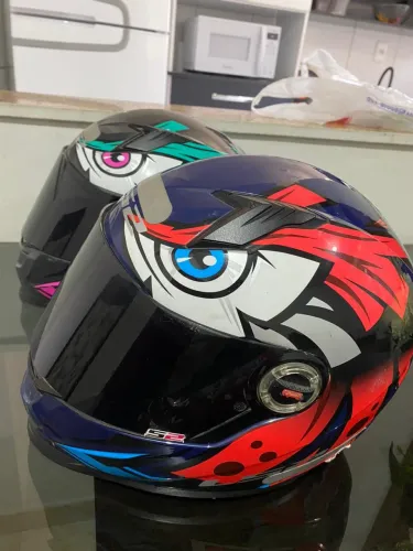 capacete ls2 novo tem apenas 2 mês de uso sem detalhe