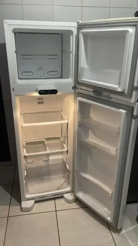 Geladeira cônsul Frost free
