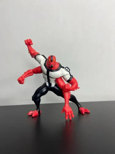 Boneco ben 10 Quatro Braços