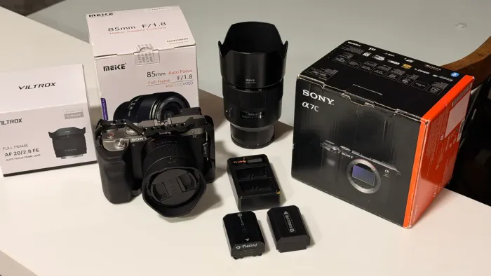 Sony A7C 4k + Lentes 20mm e 85mm