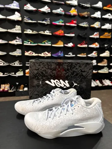 AIR JORDAN ZION 3 "HELF BLUE"