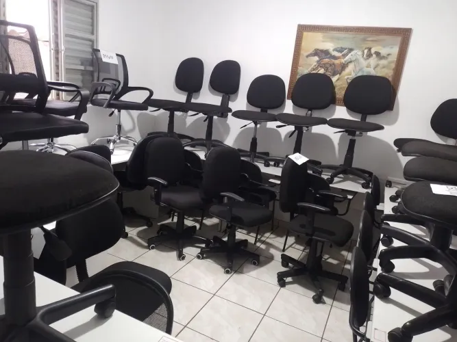 Móveis para escritório semi novos e usados