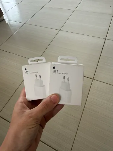 Carregador Apple USB-C 20W Original A2465 para iPhone Branco