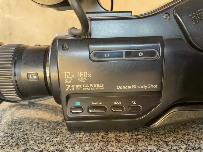 Vendo filmadora Sony MC 2000