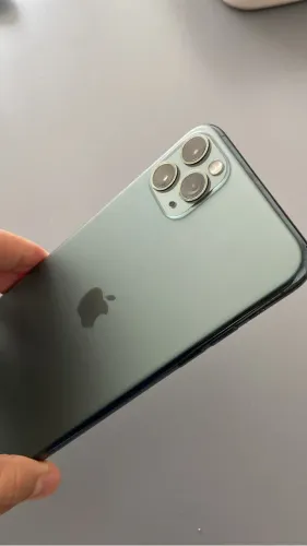 iPhone 11 Pro Max prata 