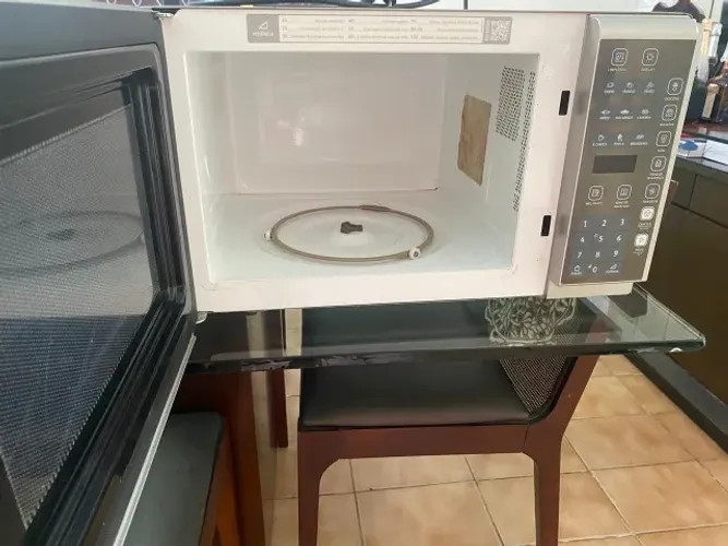 Micro-ondas 31L Espelhado Com Painel Integrado e Função Tira Odor Cor Inox Electrolux