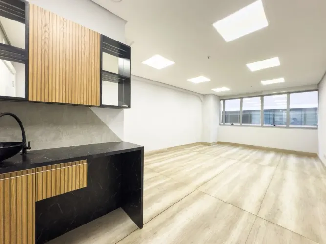 Sala Comercial de 34 m² no Saco Grandre