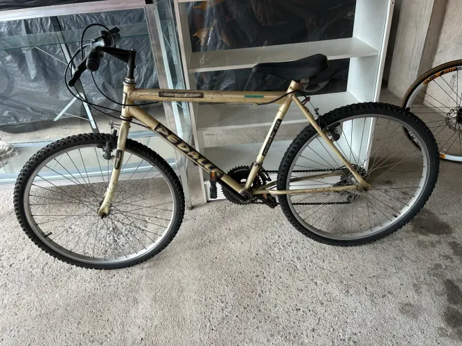 Bicicleta aro 26 - ótimo estado 