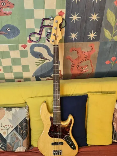 Baixo Fender Jazz Bass American Deluxe