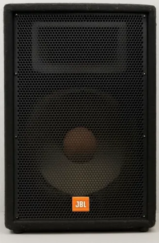 Par JBL JRX115 15? + Mesa Amplificada Yamaha EMX860ST