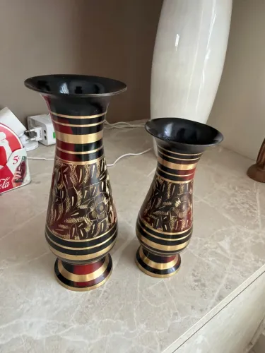Vaso de latão indiano
