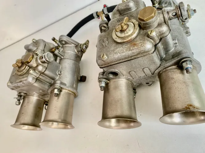 Carburadores Weber 40 DCOE - Par - Made in Italy (Originais) com coletor