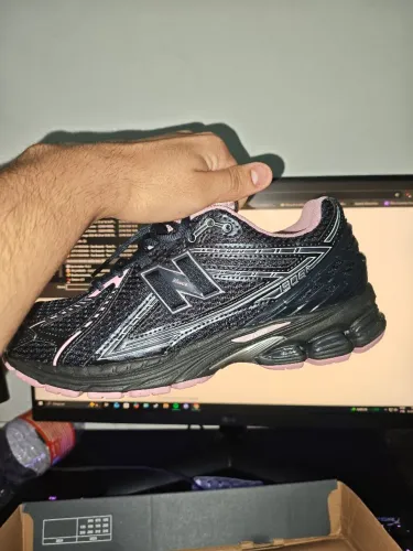 Tenis new balance 1906r