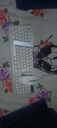 Kit mobilado , teclado, mouse , fone , Hub USB