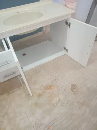 Privada e armário