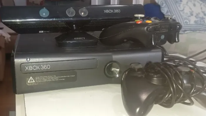 XBOX 360 semi novo Excelente $ 400 reais