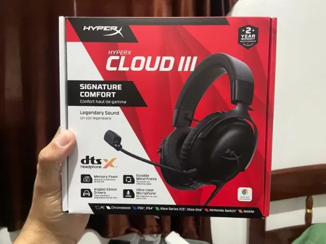 Headset Gamer HyperX Cloud III com áudio DTS (LACRADO)