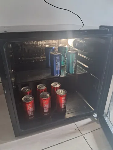 Frigobar HQ 50L Gelando normal