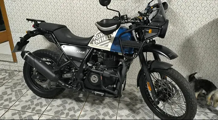 Royal enfield Himalayan 411 (Tomeico por Scooter)