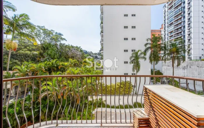 Vago-disponível- apartamento bem localizado no Real Parque
