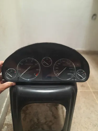 PAINEL DE INSTRUMENTOS PEUGEOUT 407