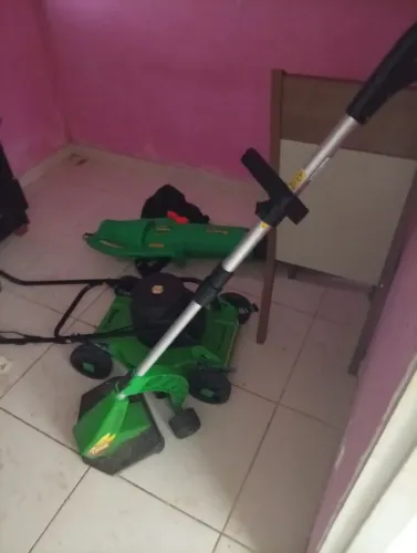Vende se kit de jardinagem