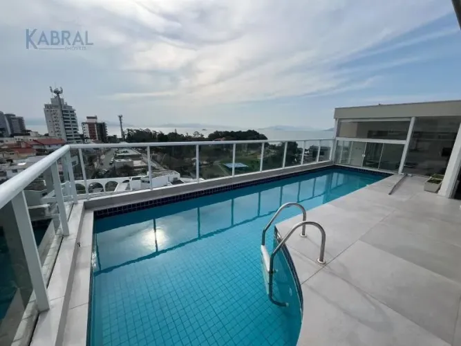 Cobertura Linear Exclusiva à Venda na Agronômica com Piscina Privativa e Vista Panorâmica