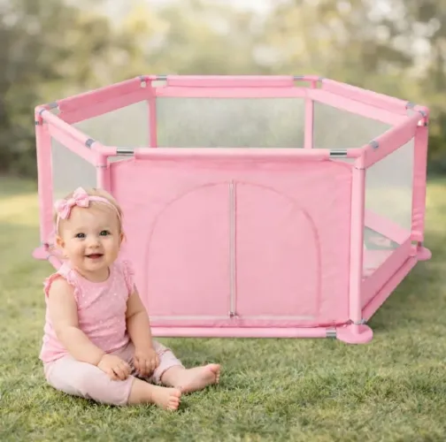 Cercadinho infantil na cor rosa